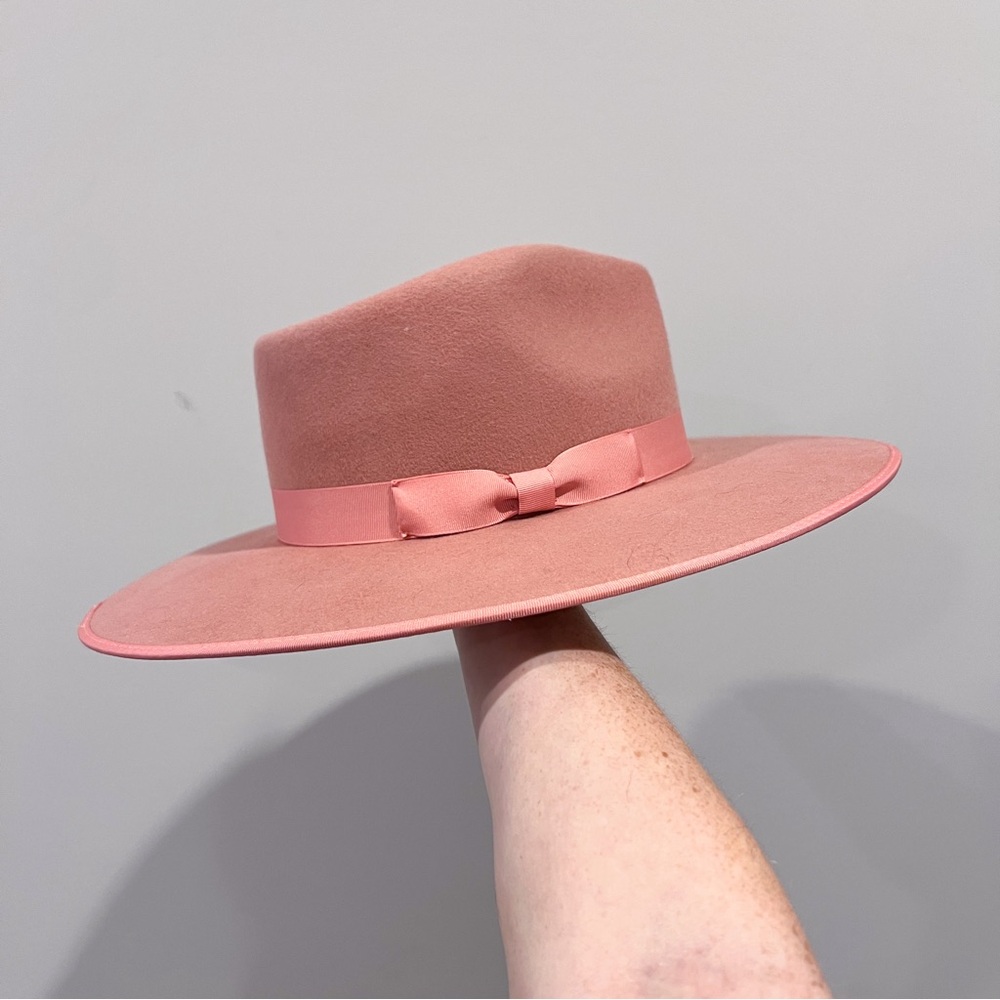 Lack of Color Rose Pink Rancher Size Medium 57 cm